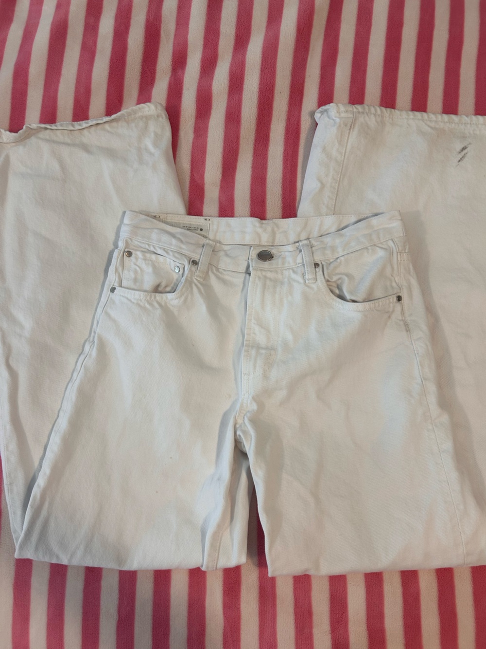 White Denim Mid Rise Baggy Jeans ZARA